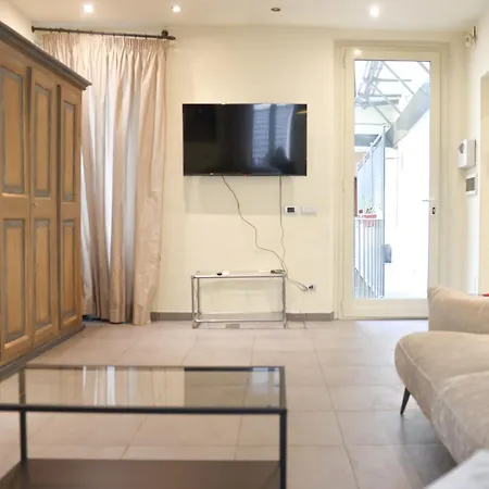 Domus Superior Domizio - Pantheon Appartement *