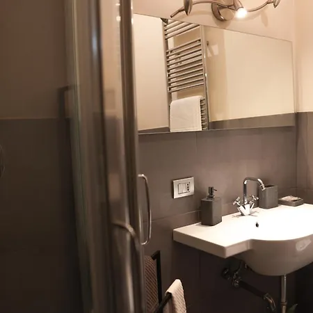 Domus Superior Domizio - Pantheon * Rom