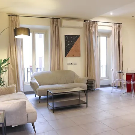 Apartment Domus Superior Domizio - Pantheon